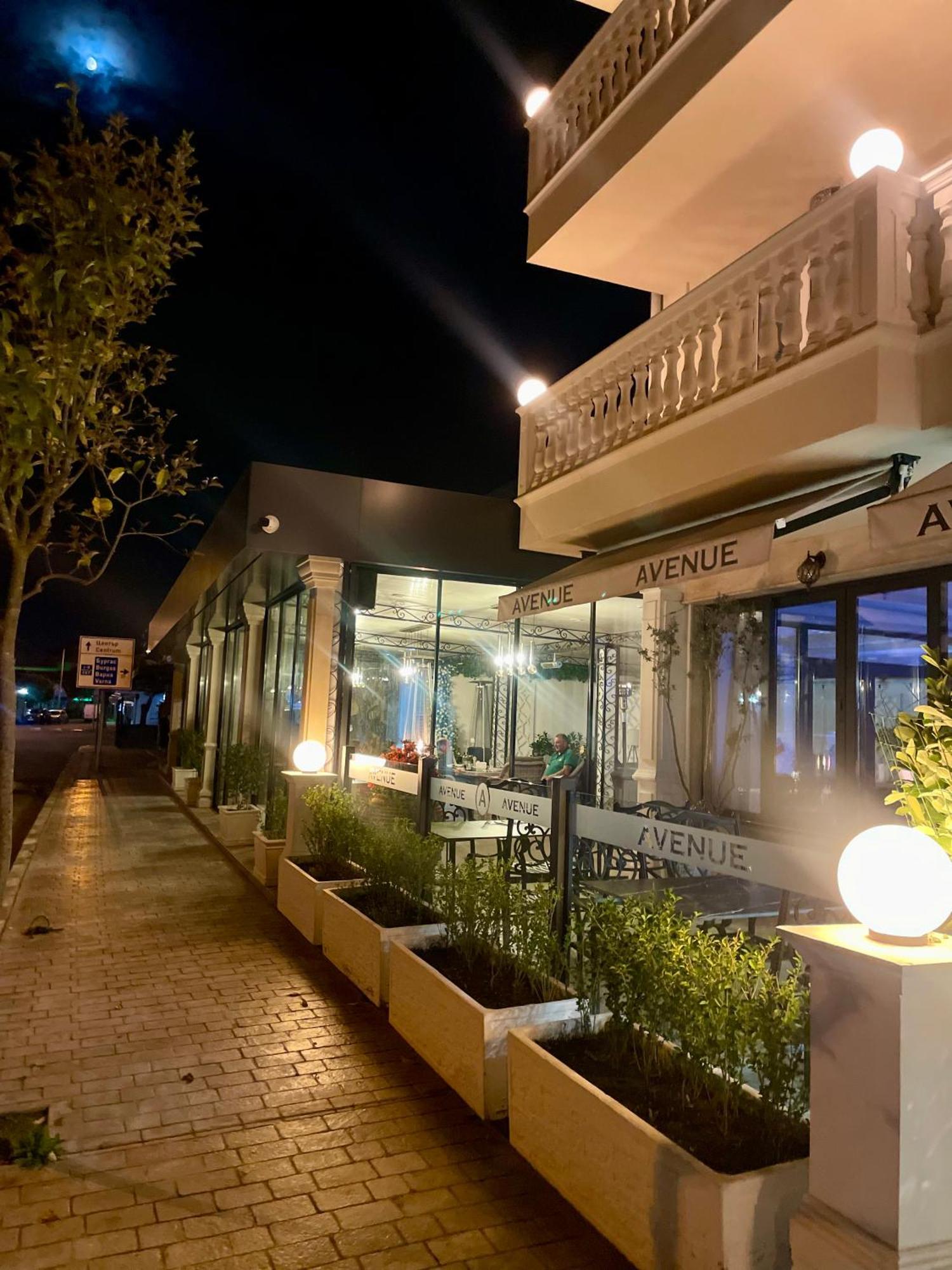 Hotel Avenue Равда Экстерьер фото